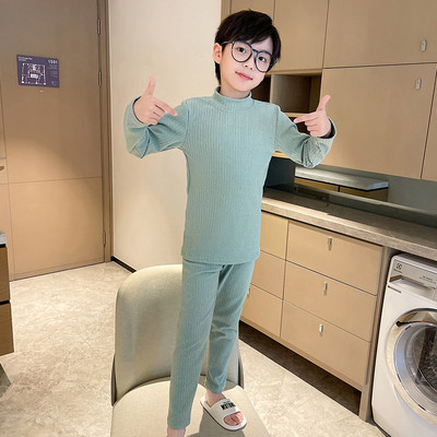 Detské jednofarebné pyžamo s golierom pre chlapcov