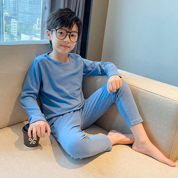 Едноцветна пижама за момчета от две части 