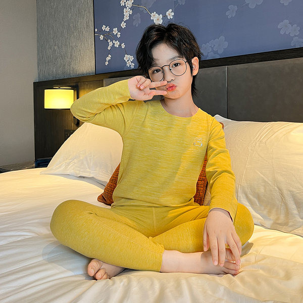 Jesenné dvojdielne pyžamo pre chlapcov s výšivkou