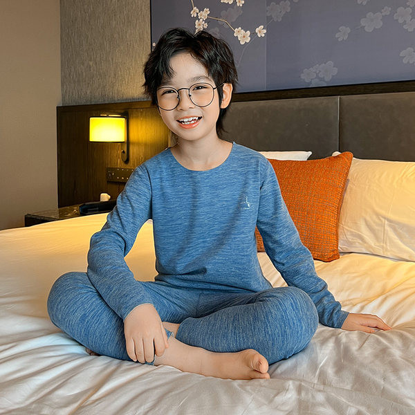 Jesenné dvojdielne pyžamo pre chlapcov s výšivkou