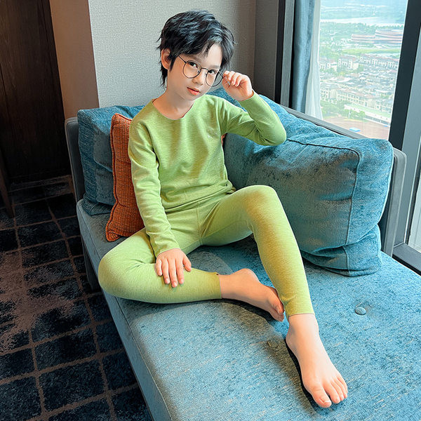 Jesenné dvojdielne pyžamo pre chlapcov s výšivkou