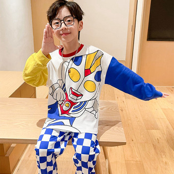Цветна детска пижама от блуза с дълъг ръкав и долнище