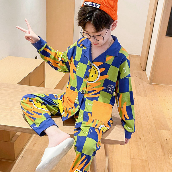 Detské dvojdielne pyžamo s gombíkmi a potlačou pre chlapcov