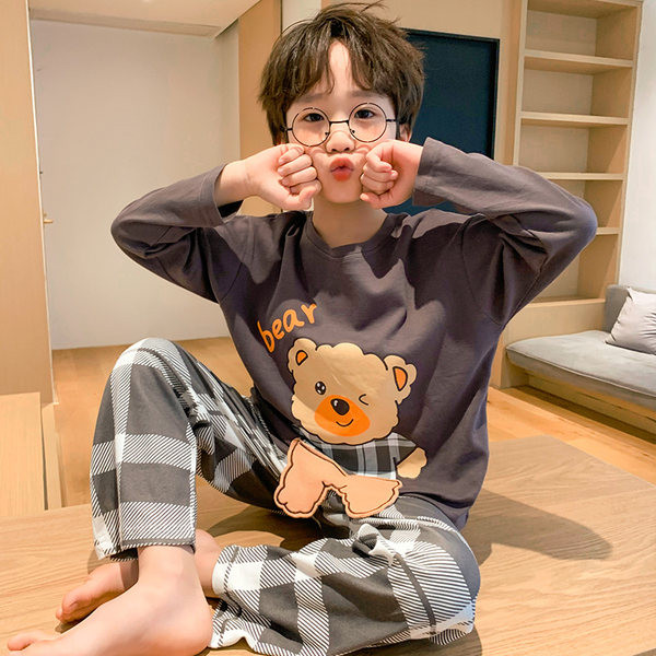 Dvojdielne ležérne pyžamo s dlhým rukávom a aplikáciou pre chlapcov