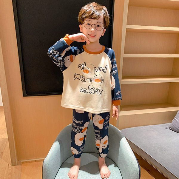Dviejų dalių pižama berniukams ilgomis rankovėmis ir ovalia iškirpte