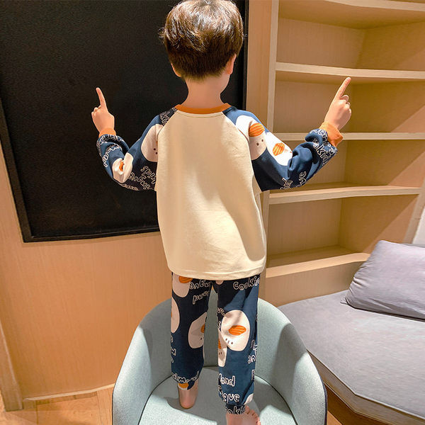 Dviejų dalių pižama berniukams ilgomis rankovėmis ir ovalia iškirpte