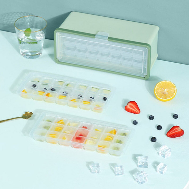 Ledo kubelių padėklas su dangčiu ir dėžute Silikono ledo padėklas šaldikliui tiekiamas su ledo indo kaušeliu ir dangteliu gero dydžio ledo kibiras