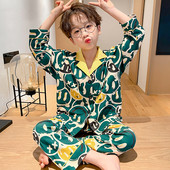 Dvojdielne detské pyžamo s klasickým golierom a zapínaním na gombíky