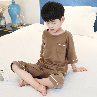 Dvojdielne ležérne pyžamo s oválnym výstrihom a vreckom