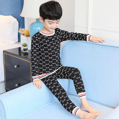 Detská blúzka a spodné pyžamo pre chlapcov