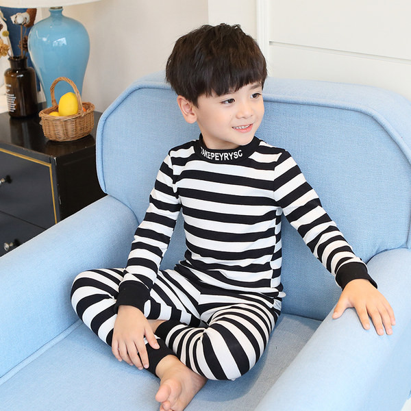 Detské dvojdielne pyžamo pre chlapcov - nohavice a blúzka