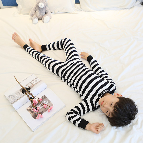 Detské dvojdielne pyžamo pre chlapcov - nohavice a blúzka