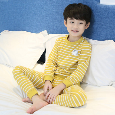 Chlapčenské dvojdielne pyžamové pyžamo s pruhovanou aplikáciou