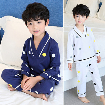 Παιδικές πιτζάμες για αγόρια με πουά και V λαιμόκοψη