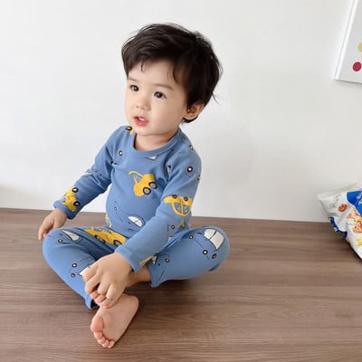 Fiús gyerek pizsama figurákkal