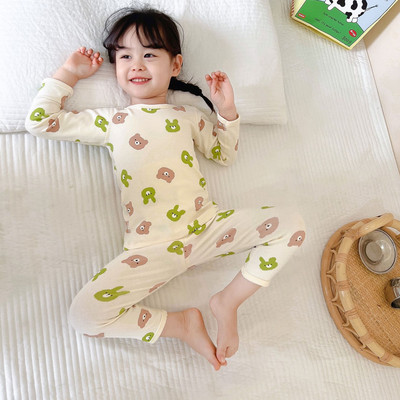 Fiús gyerek pizsama figurákkal