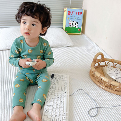 Fiús gyerek pizsama figurákkal