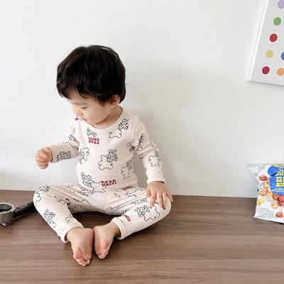 Fiús gyerek pizsama figurákkal