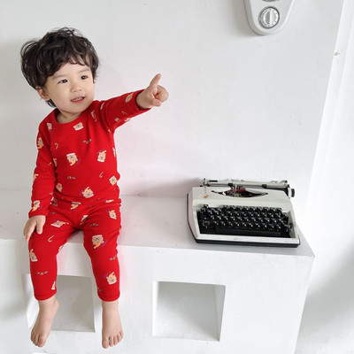 Fiús gyerek pizsama figurákkal