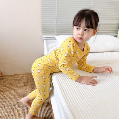 Fiús gyerek pizsama figurákkal