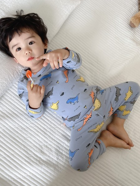 Chlapčenské ležérne dvojdielne pyžamo s aplikáciou