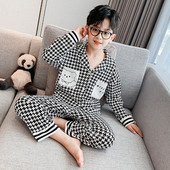 Chlapčenské kockované pyžamo na gombíky s potlačou