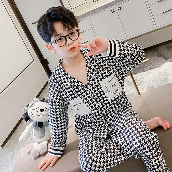 Chlapčenské kockované pyžamo na gombíky s potlačou