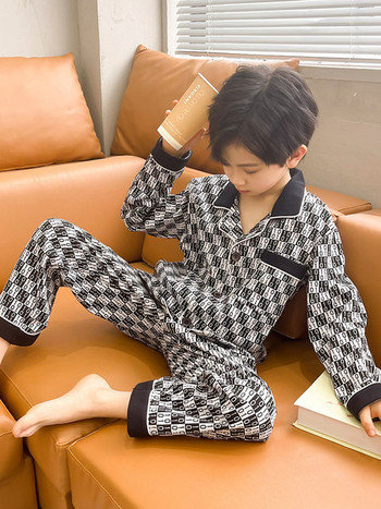 Детска карирана пижама за момчета 