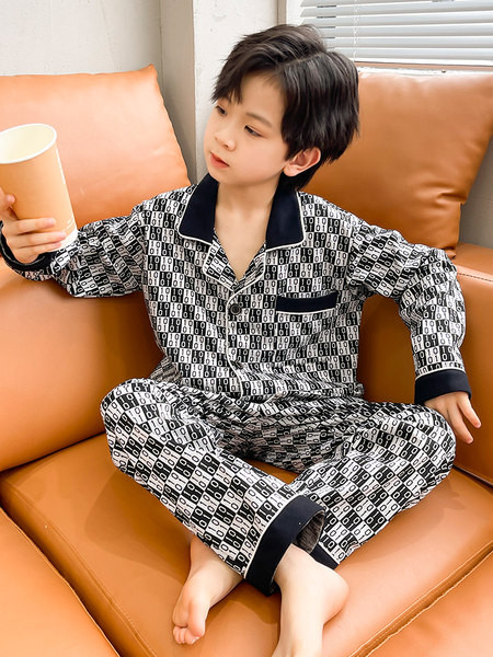 Detské kockované pyžamo pre chlapcov