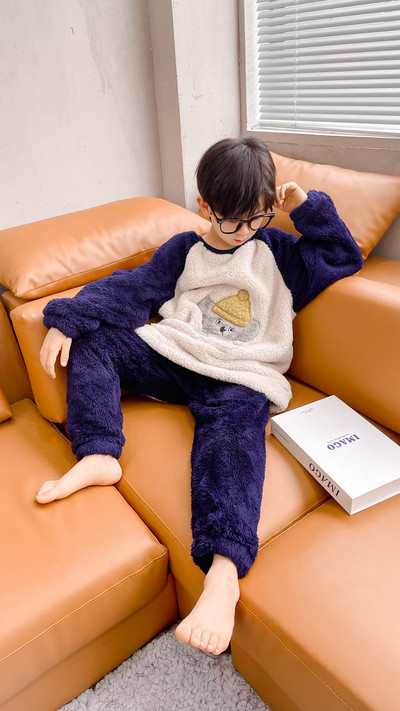 Nadýchané detské pyžamo s výšivkou pre chlapcov