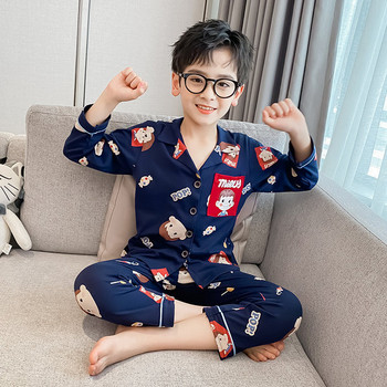 Детска пижама с апликация и копчета за момчета