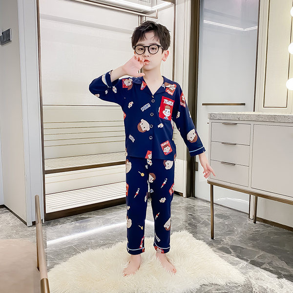 Detské pyžamo s aplikáciou a gombíkmi pre chlapcov