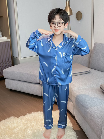 Модерна детска пижама за момчета с копчета и джоб 