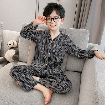 Detské pyžamo pre chlapcov - s klasickým golierom a vreckom