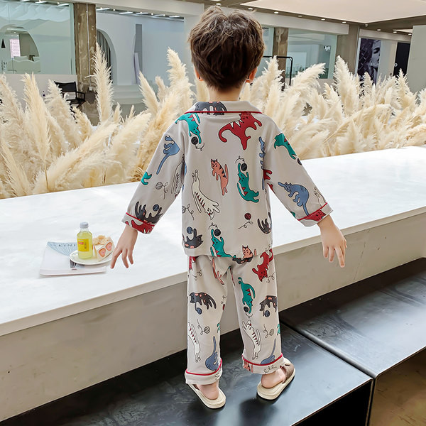 Farebné detské pyžamo pre chlapcov - dvojdielne