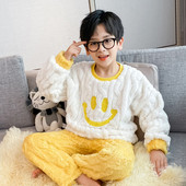 Nadýchaná detská blúzka a spodné pyžamo pre chlapcov