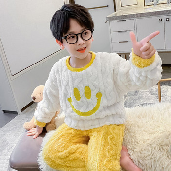 Пухена детска пижама от блуза и долнище за момчета