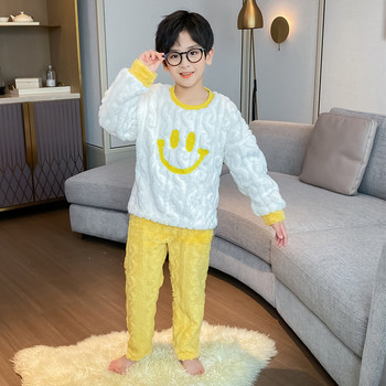 Пухена детска пижама от блуза и долнище за момчета