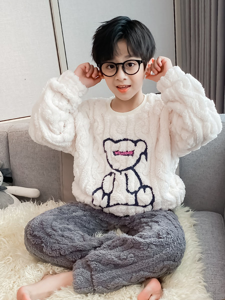 Dviejų dalių siuvinėta žieminė pižama berniukams