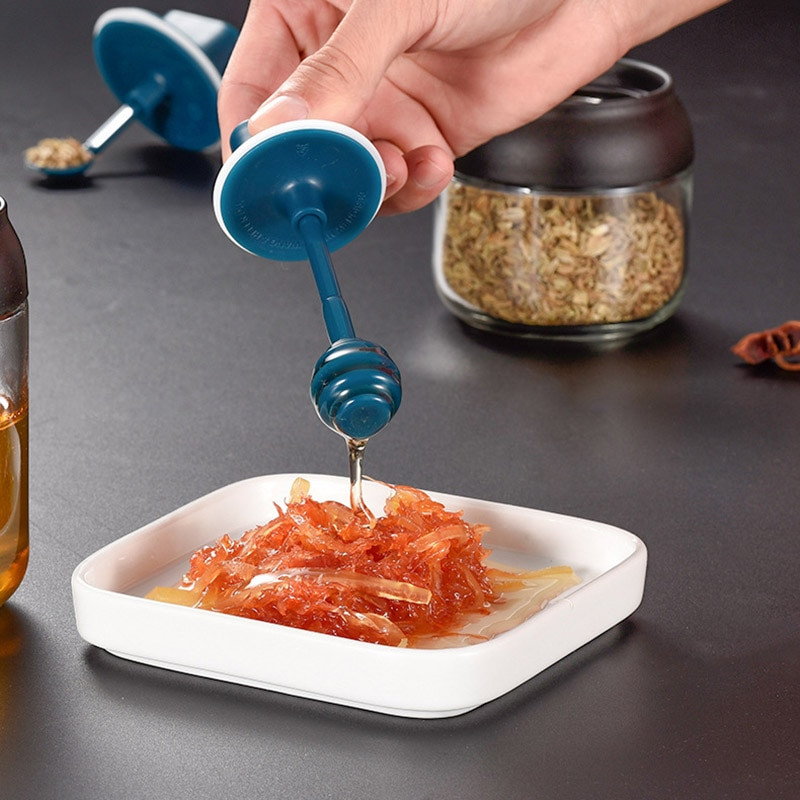 280ml sklenené koreničky s lyžičkou, olejovou kefkou, soľničkou a koreničkou, cukorničkou do kuchyne, organizér na korenie, úložný priestor