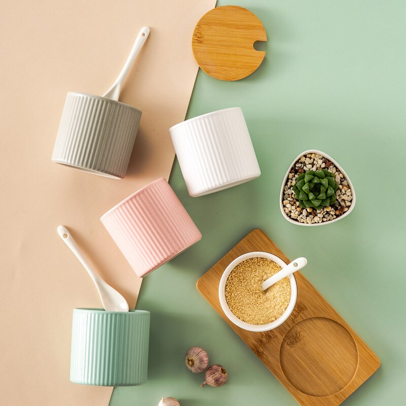 Keramická koreniaca nádoba, kombinovaná koreniaca krabica, jedna kuchynská koreniaca nádoba, glutaman sodný, cukor, soľ, koreniaca krabica pre domácnosť