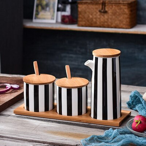 Nordijske crne i bijele pruge Kombinirani set keramičkih staklenki za začine Sol Šećer Ulje Boca sojinog umaka Lonac za ocat Kuhinjski pribor