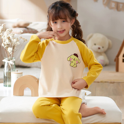 Dječja dvodijelna pidžama dugih rukava za djevojčice s aplikacijama