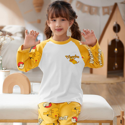 Dječja dvodijelna pidžama dugih rukava za djevojčice s aplikacijama