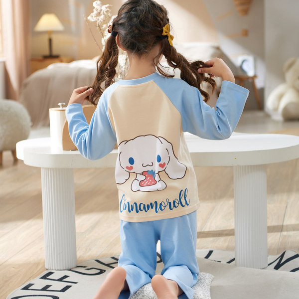 Dječja dvodijelna pidžama dugih rukava za djevojčice s aplikacijama