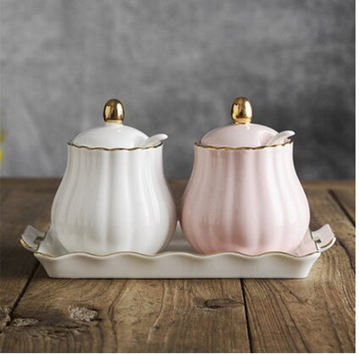 Kreatívna kuchynská keramická koreniaca nádoba, trojdielna koreniaca nádoba, kombinácia soľničky, plechovky na chilli olej a domácnosť