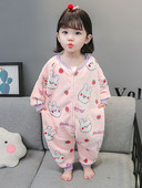 Nový model páperového detského pyžama so zipsom