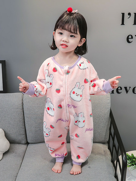 Nový model páperového detského pyžama so zipsom