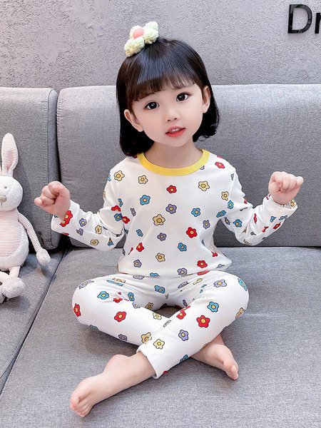 Bavlnené pyžamo s kvetinovým vzorom pre dievčatá