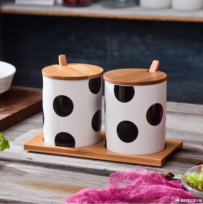 „Polka Dot“ keramikos prieskonių talpykla, prieskonių stiklainis, kombinuotas virtuvės prieskonių dėžutė „Nordic“ druskos plaktuvas – buitinės virtuvės reikmenys